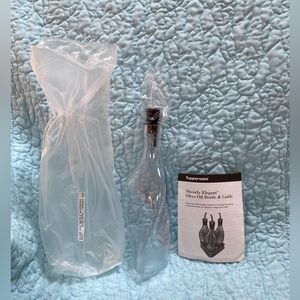 NWT NIP Tupperware Sheerly Elegant Olive Oil Bottle Pour Spot Stopper 15 oz